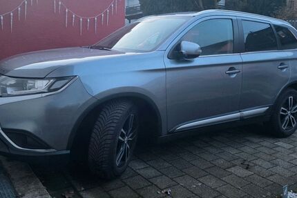 Mitsubishi Outlander 83.000 km 13.500 &euro; Vettelschoß 53560