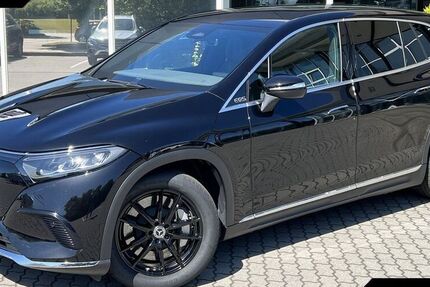 Mercedes EQS SUV