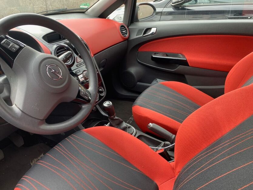Opel Corsa 130.000 km 1.200 € Siegbach 35768