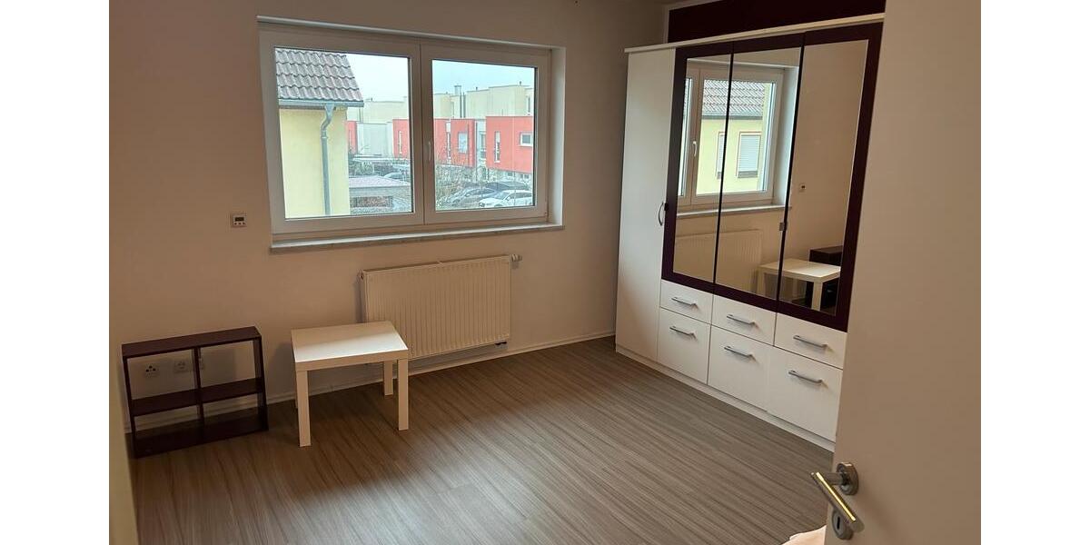 Gepflegte Doppelhaushälfte in Herzogenaurach Herzo Base 4 zimmer