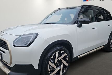 Mini Cooper C Countryman 31.731 km 31.980 € München 80687