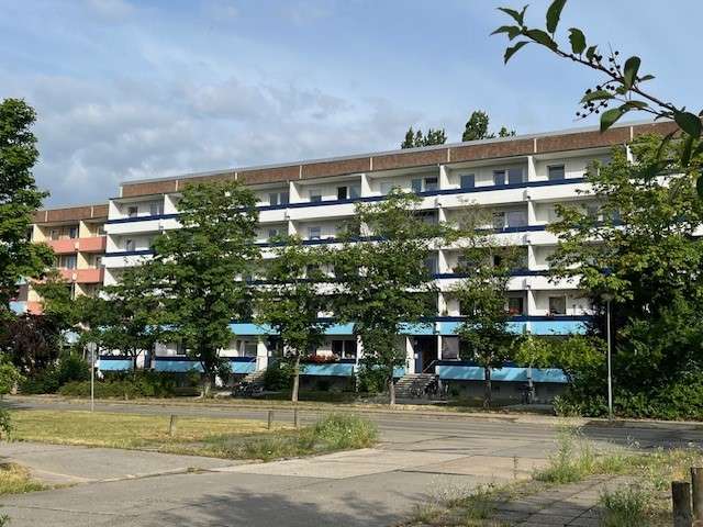 Etagenwohnung Brandenburg an der Havel Hohenstücken - 3 Zimmer, 70 m&sup2;, 411&euro; | Angebot:27074903