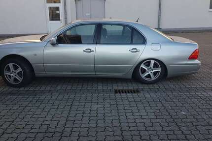 Lexus LS 430 324.467 km 3.850 &euro; Gelnhausen 63571