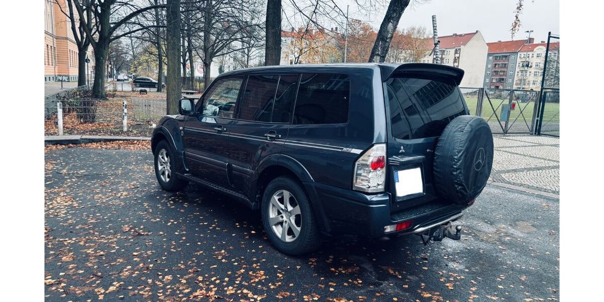 Mitsubishi Pajero 294.700 km 6.299 &euro; Berlin 13587