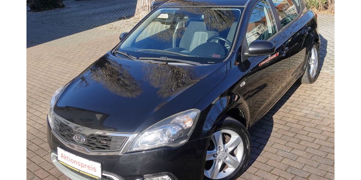 Kia ceed / Ceed 123.000 km 4.780 &euro; Dresden 01239