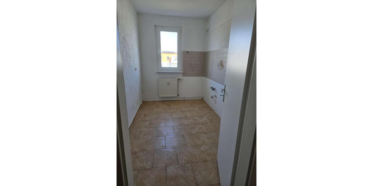 Etagenwohnung Grimmen - 2.5 Zimmer, 61 m&sup2;, 400&euro; | Angebot:26056320