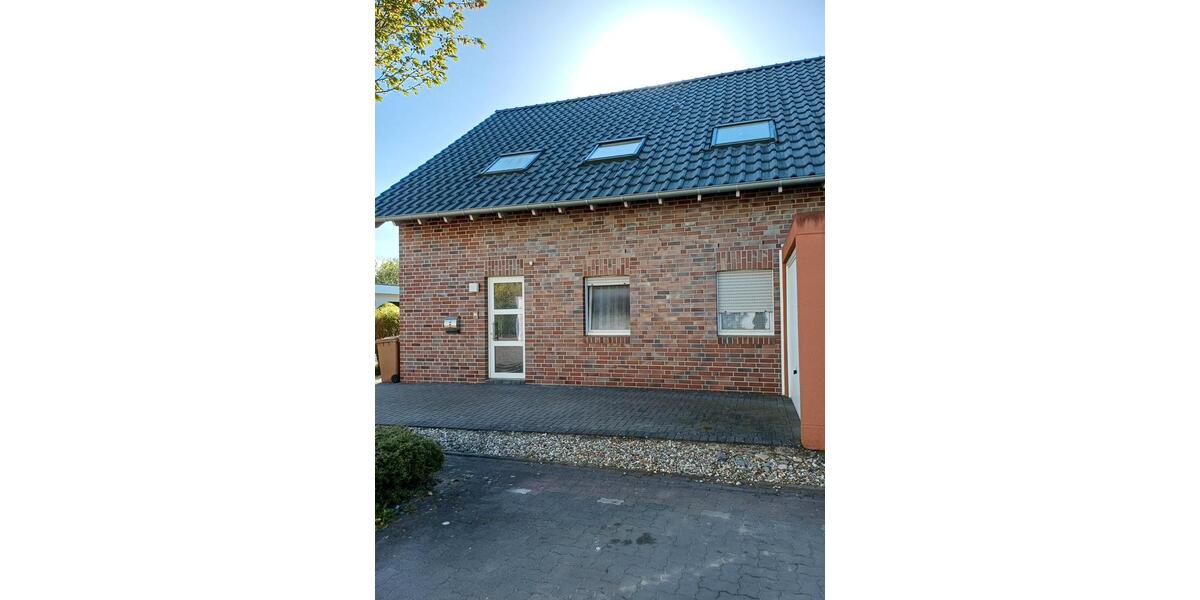 Dachgeschoßwohnung Goch - 3 Zimmer, 92 m&sup2;, 800&euro; | Angebot:26338773