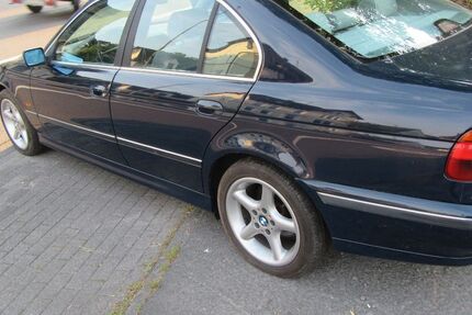 BMW 520 266.500 km 1.350 &euro; Netphen 57250