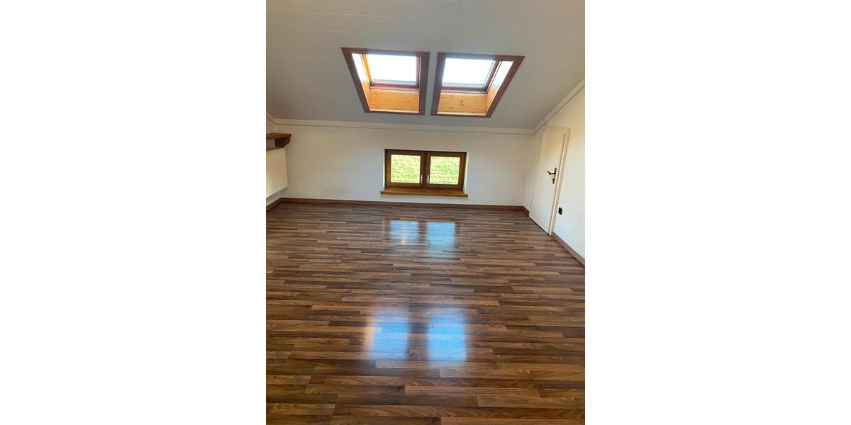 Dachgeschoßwohnung Prutting - 3 Zimmer, 95 m&sup2;, 1.500&euro; | Angebot:26534504