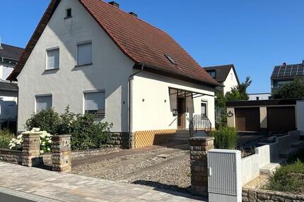 Haus Werneck - 7 Zimmer, 153 m&sup2;, 197.000&euro; | Angebot:27025558