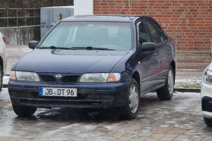 Nissan Almera 83.000 km 2.800 &euro; Blankenfelde-Mahlow 15827