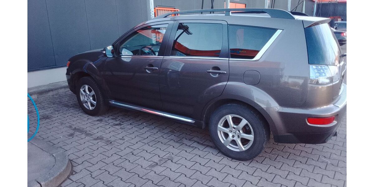 Mitsubishi Outlander 184.699 km 7.200 &euro; Leipzig 04347