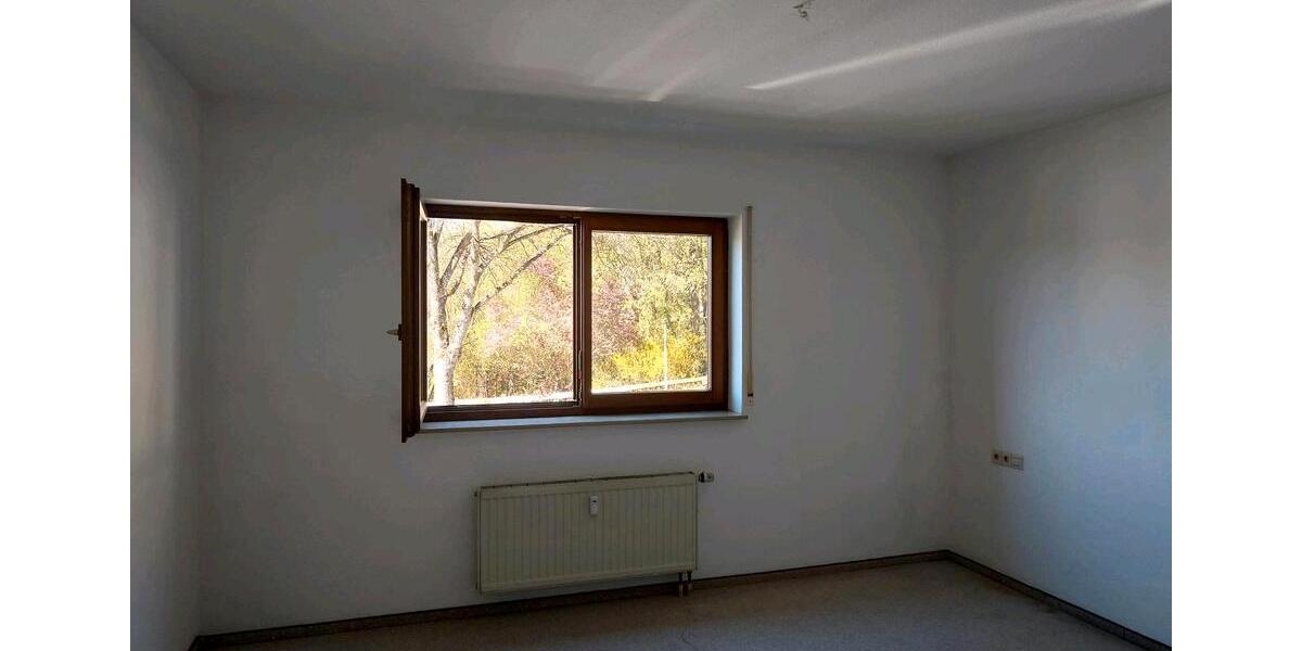 Erdgeschoßwohnung Straßberg - 3 Zimmer, 85 m&sup2;, 195.000&euro; | Angebot:26039823