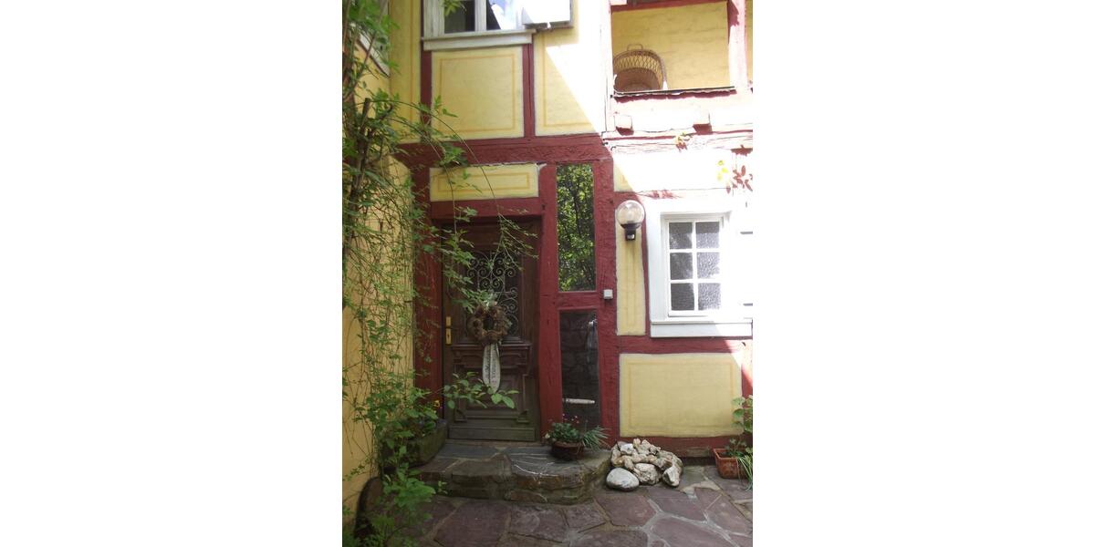 Einfamilienhaus Bad Breisig - 9 Zimmer, 140 m&sup2;, 250.000&euro; | Angebot:27083214