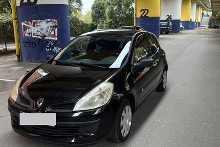 Renault Clio 195.000 km 2.000 € Düsseldorf 40223