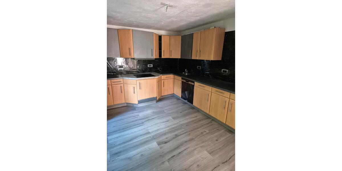 Einfamilienhaus Lieberose - 6 Zimmer, 150 m&sup2;, 140.000&euro; | Angebot:27194148