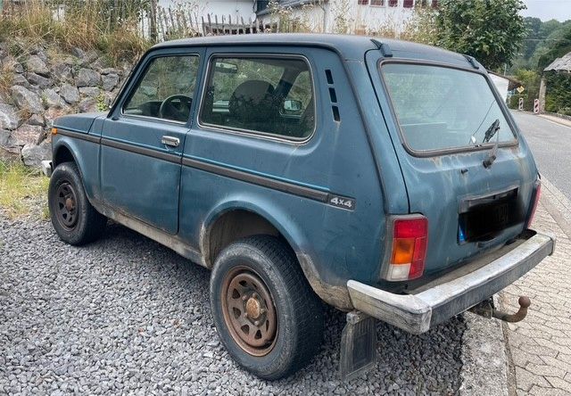 Lada Niva 100.698 km 2.000 € Arft 56729