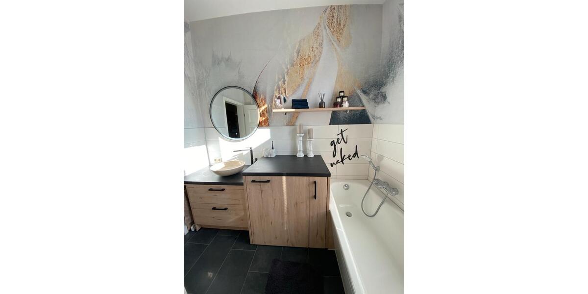 Erdgeschoßwohnung Schwerin - 3.5 Zimmer, 104 m&sup2;, 1.290&euro; | Angebot:26350922
