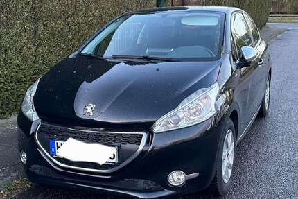 Peugeot 208 90.000 km 4.499 &euro; Hamburg 21147