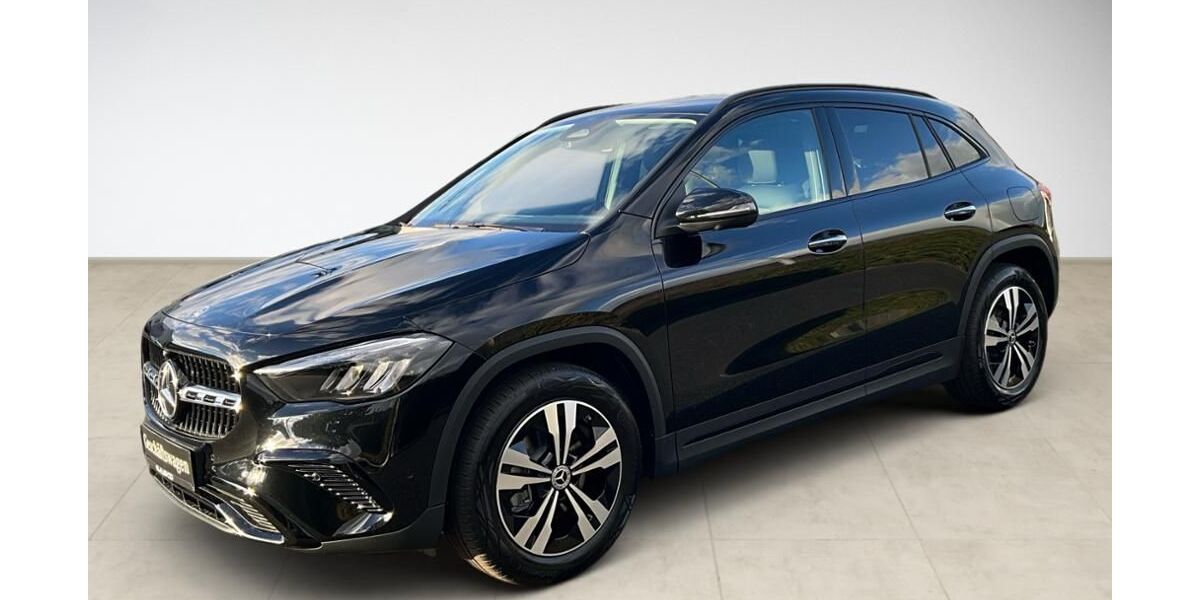 Mercedes-Benz GLA 200 9.900 km 42.880 &euro; Flensburg 24941