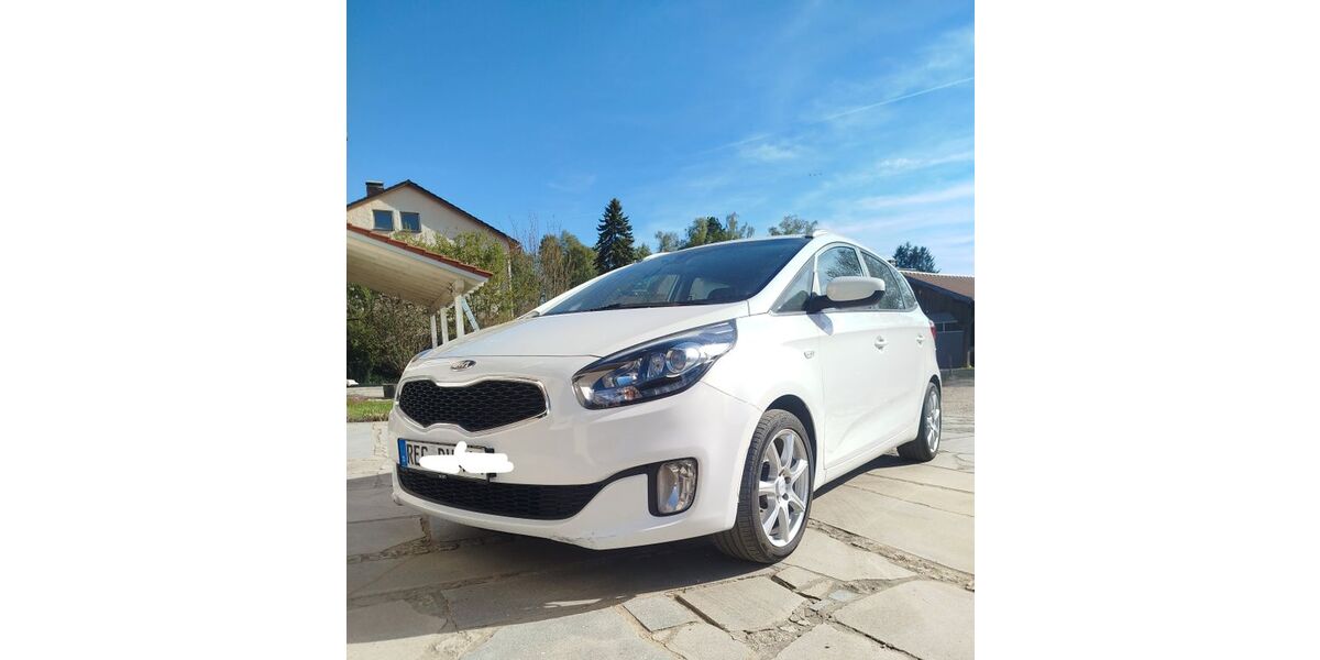 Kia Carens 243.000 km 5.199 &euro; Bischofsmais 94253