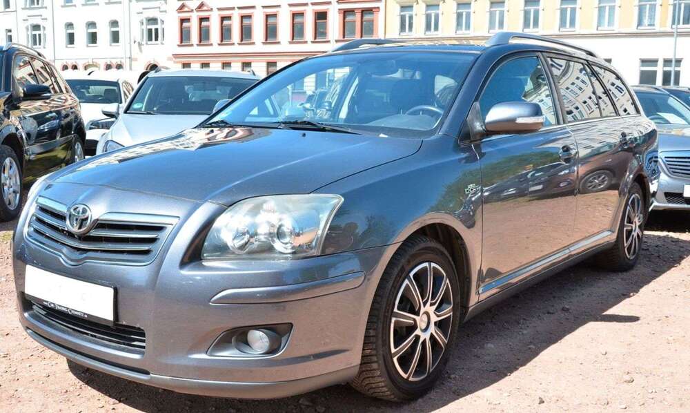 Toyota Avensis 206.850 km 1.999 &euro; Chemnitz 09120