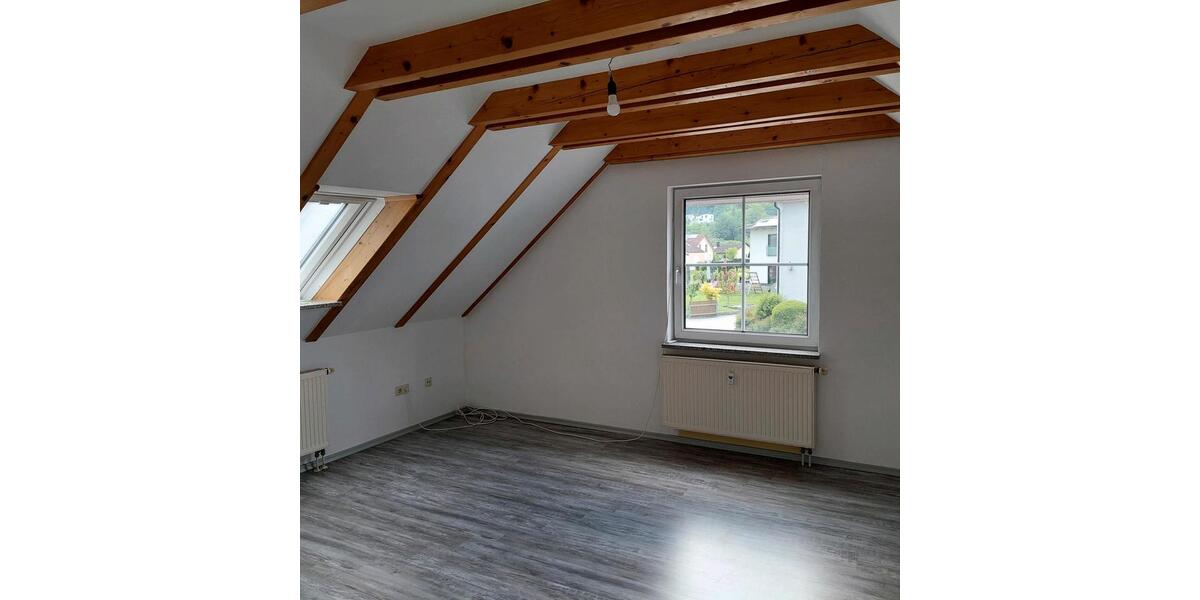 Etagenwohnung Pfreimd - 3.5 Zimmer, 90 m&sup2;, 780&euro; | Angebot:25959654