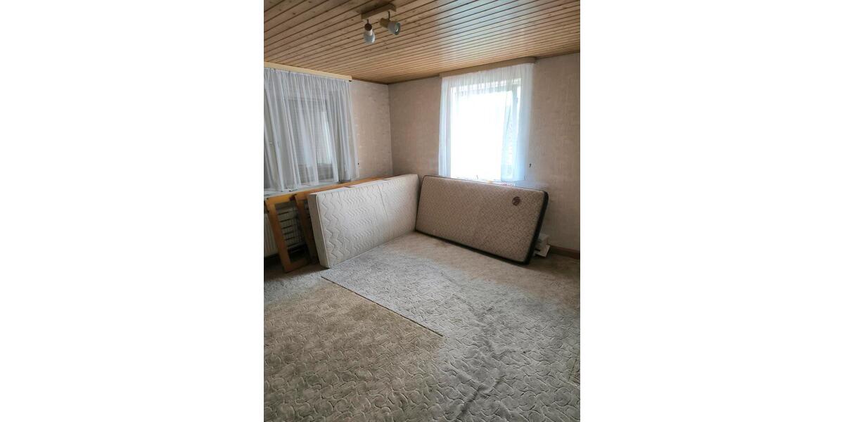 Doppelhaushälfte Wunsiedel - 4 Zimmer, 130 m&sup2;, 99.999&euro; | Angebot:26763214