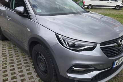 Opel Grandland (X) 195.000 km 8.200 &euro; Berlin 13053