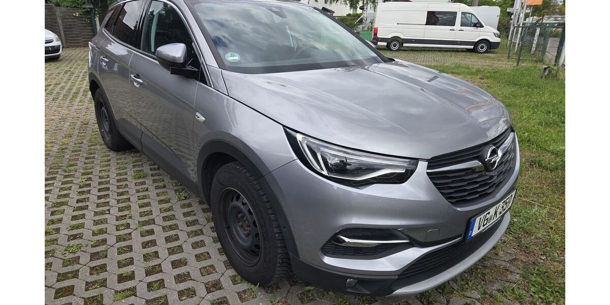 Opel Grandland (X) 195.000 km 8.200 &euro; Berlin 13053