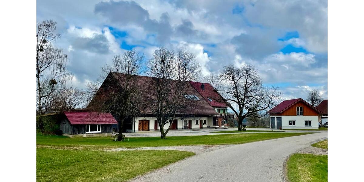 Bauernhaus, Landhaus Amtzell - 10 Zimmer, 400 m&sup2;, 2.190.000&euro; | Angebot:26196906