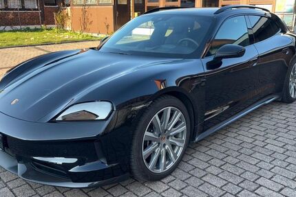 Porsche Taycan 3.050 km 79.900 &euro; Calw 75365