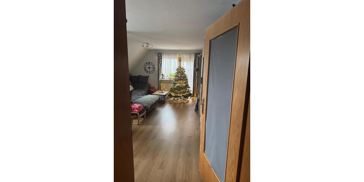 Etagenwohnung Zirndorf - 3 Zimmer, 80 m&sup2;, 850&euro; | Angebot:25546034