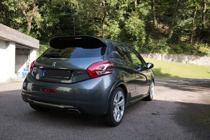 Peugeot 208 110.000 km 11.000 &euro; Waldkirch 79183