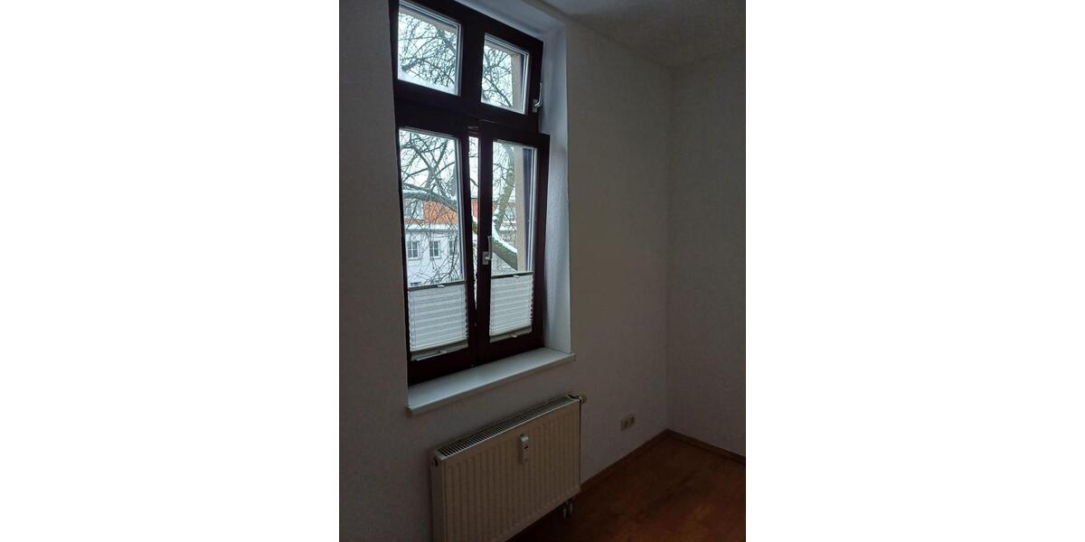 Helle 2-Zimmer-Wohnung mit Einbauküche & bodentiefen Fenstern 2 zimmer