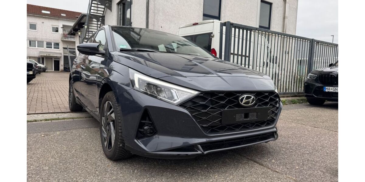 Hyundai i20 26.770 km 16.500 &euro; Hockenheim 68766
