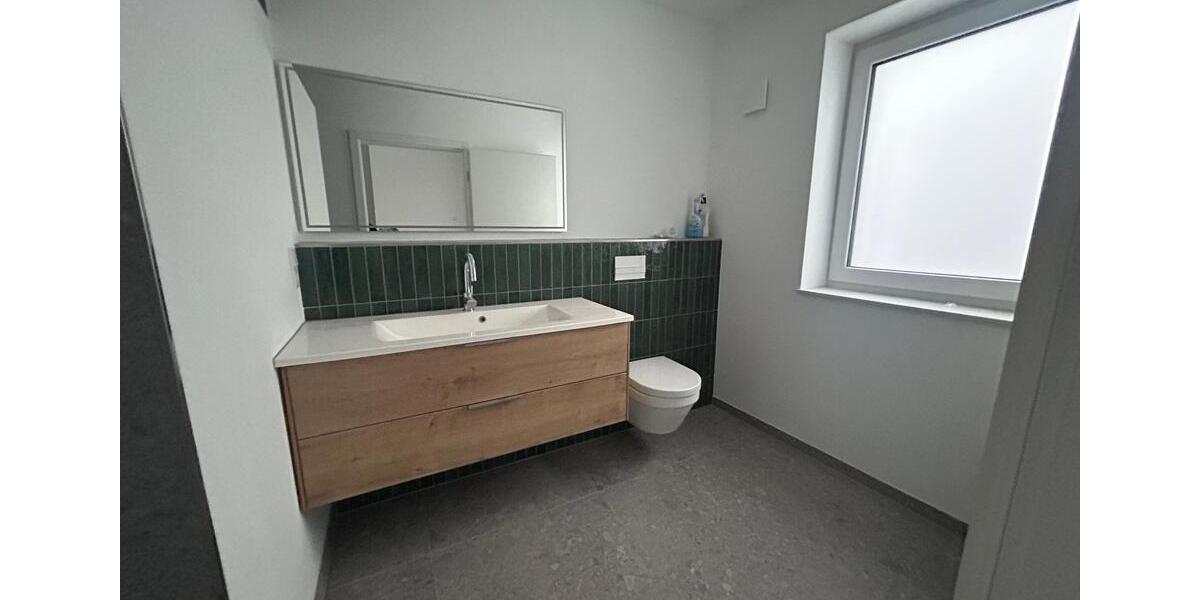 Moderne Neubau-Doppelhaushälfte in Leer 4 zimmer