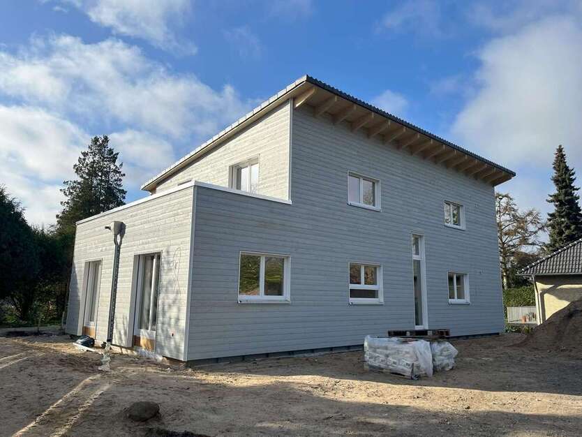 Haus zum Mieten in Hamburg Volksdorf 3.490 € 181 m²