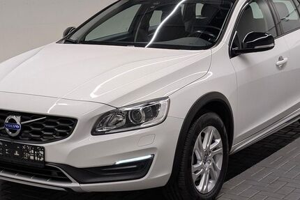 Volvo V60 Cross Country 131.190 km 14.980 &euro; Diepholz 49356