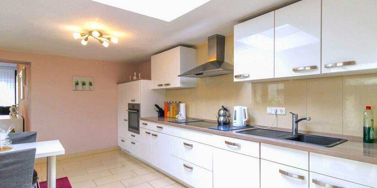 Reihenmittelhaus Heinsberg Oberbruch - 6 Zimmer, 172 m&sup2;, 280.000&euro; | Angebot:25472682