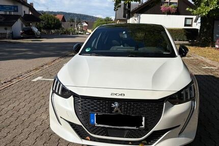 Peugeot 208 93.000 km 13.600 &euro; Görwihl 79733