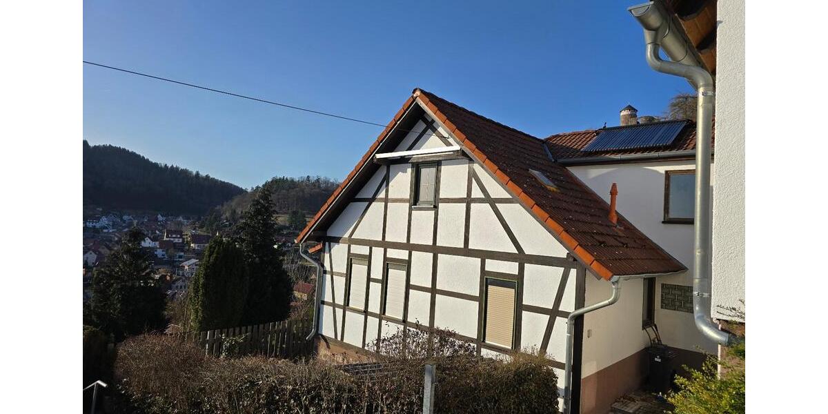 Etagenwohnung Steinbach-Hallenberg Hallenberg - 4 Zimmer, 100 m&sup2;, 850&euro; | Angebot:25402774