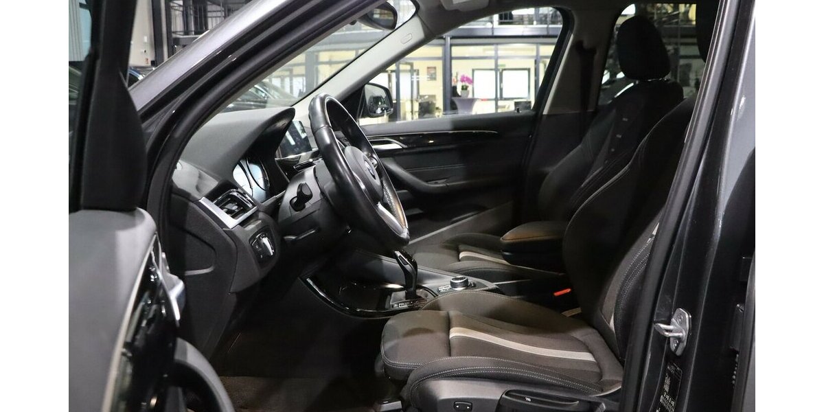 BMW X1 sDrive 18i SPORT-LINE AUTOMATIK / LED / NAVI+ 64.000 km 19.400 &euro; Hamm 59077
