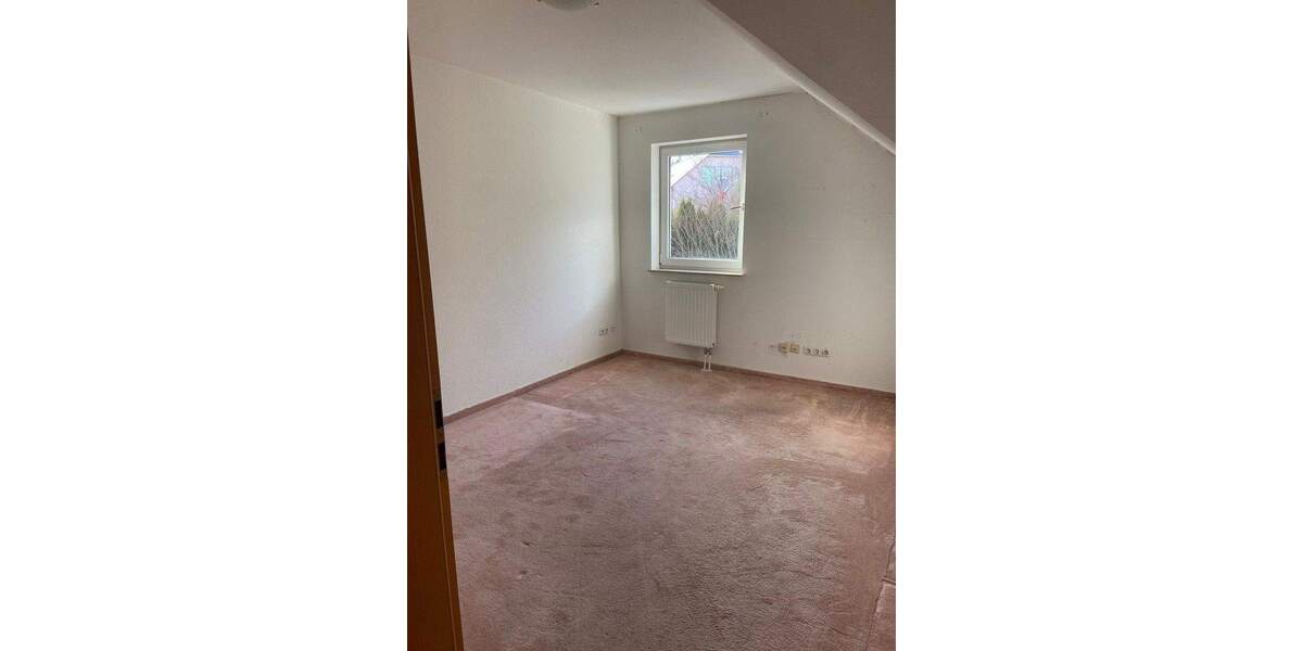 Reihenmittelhaus Aue - 5 Zimmer, 130 m&sup2;, 330.000&euro; | Angebot:25771065