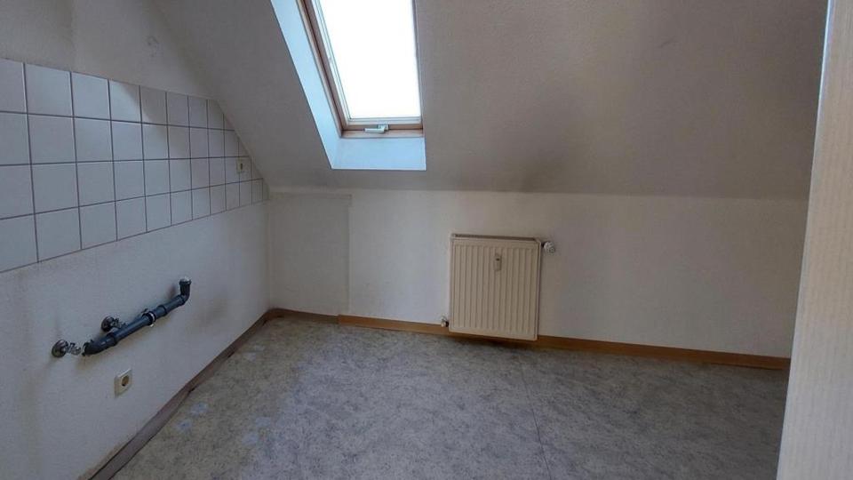 Dachgeschoßwohnung Leisnig - 2 Zimmer, 42 m&sup2;, 250&euro; | Angebot:25717054