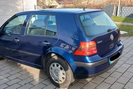 VW Golf 142.400 km 2.650 &euro; Diez 65582