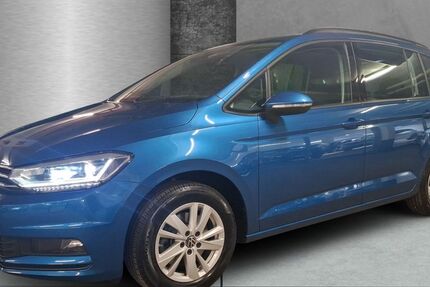 VW Touran 64.334 km 22.640 &euro; Hamburg 22047