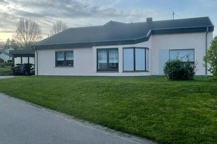 Haus Newel - 5 Zimmer, 147 m&sup2;, 1.450&euro; | Angebot:26152926