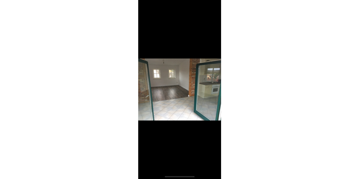 Dachgeschoßwohnung Marlow - 3 Zimmer, 90 m&sup2;, 800&euro; | Angebot:25717872