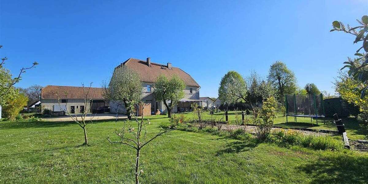 Einfamilienhaus Hohendubrau - 6 Zimmer, 260 m&sup2;, 220.000&euro; | Angebot:25099327